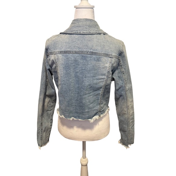 KanCan Women's Frayed Hem Cropped Jean Jacket Size Medium - Picture 2 of 7